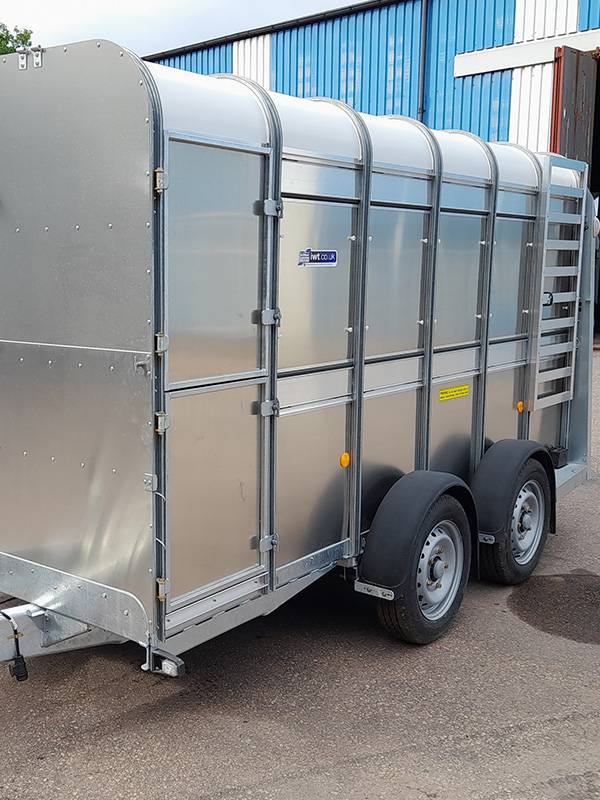 ifor-williams-boskapsvagn-TA510_12x6