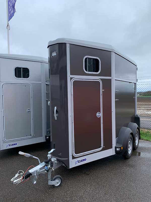 ifor-williams-hasttransport-hb403-grafit