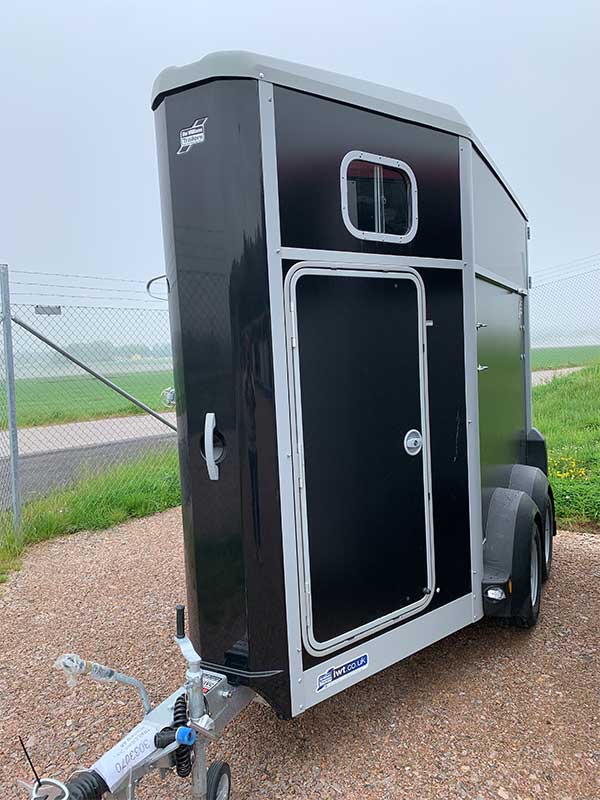 Ifor-Williams-hasttransport_HB403